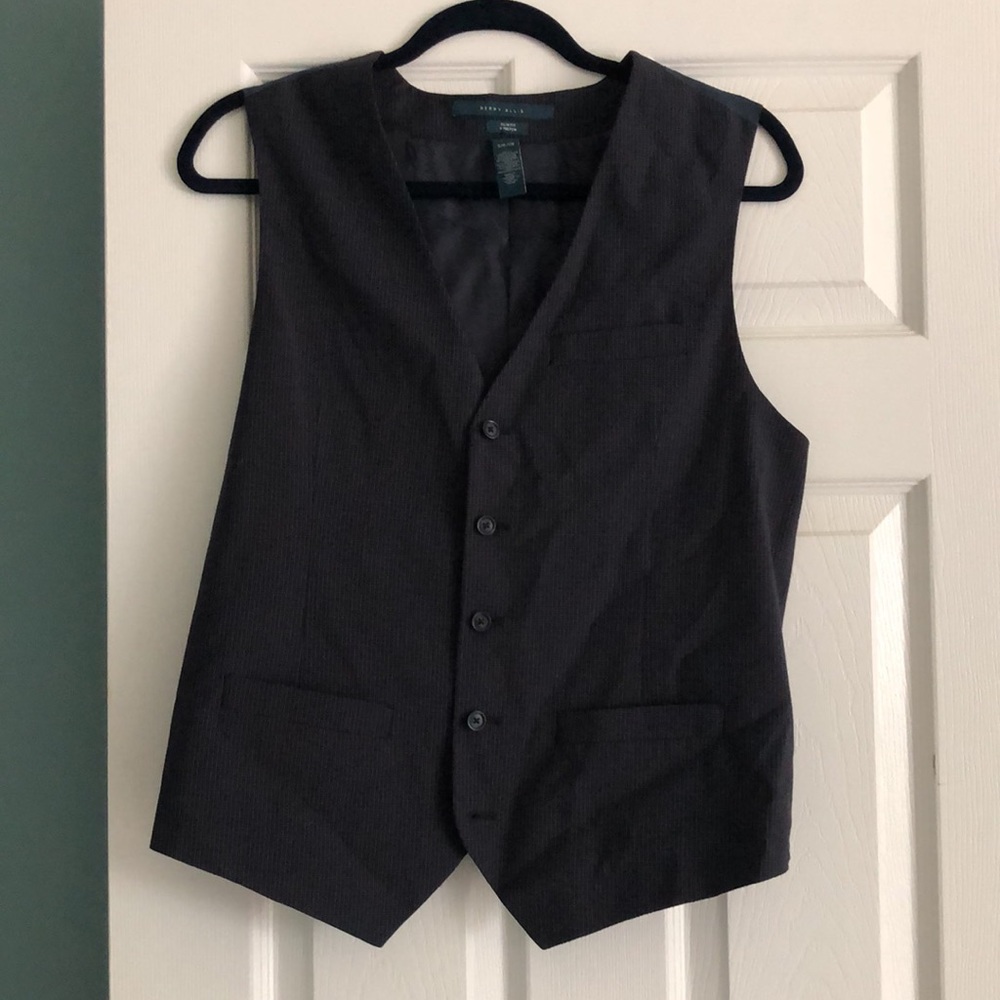 🆕 Perry Ellis Vest